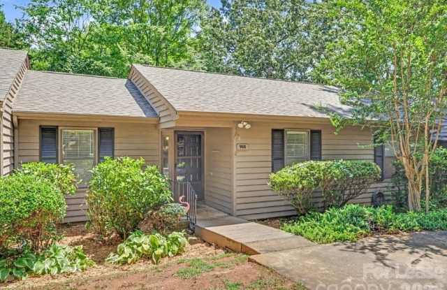 988 Cranberry Circle Gallery 1
