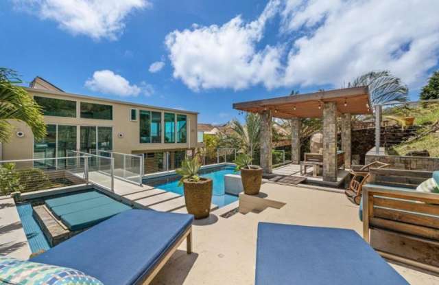 1090 Kahului Street - 1090 Kahului Street, East Honolulu, HI 96825
