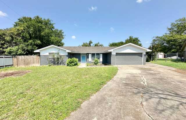 Viewable August 15th! Pets Ok! photos photos