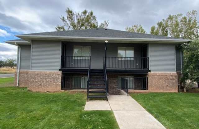 Move in Discount - 3 bedroom, 1 bathroom apartment in Parowan - 75 West 700 North, Parowan, UT 84761
