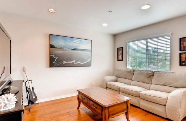 4027 bluff view Gallery 4