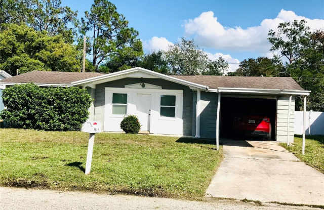 3424 WINDER DRIVE - 3424 Winder Drive, Beacon Square, FL 34691