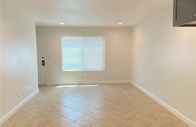4792 Canoga Street photos photos