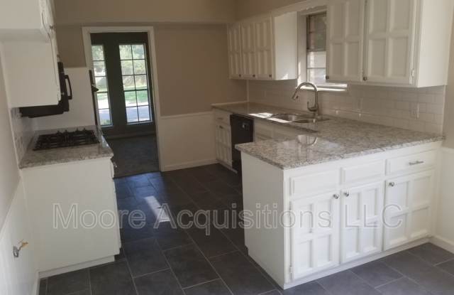 1833 Skyline Dr - 1833 Skyline Drive, Sherman, TX 75092