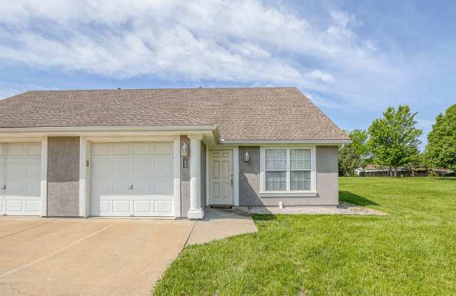 234 Southwest Chartwell Circle Gallery 1