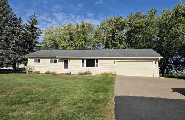 2502 North Central Avenue - 2502 North Central Avenue, Marshfield, WI 54449