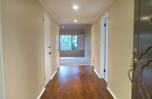 480 S Orange Grove Boulevard Gallery 2