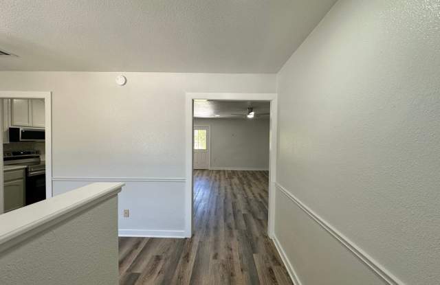 1st Month Rent Free!  Pets Accepted!  Completely Remodeled! Gallery 3