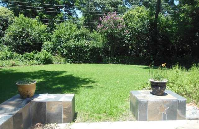 6916 Wycliff Street Gallery 2