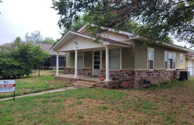 Quaint Home In El Reno photos photos