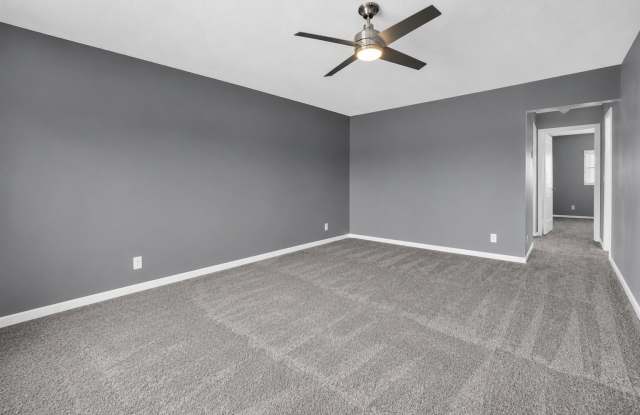 10000 Meridian Way N Gallery 4