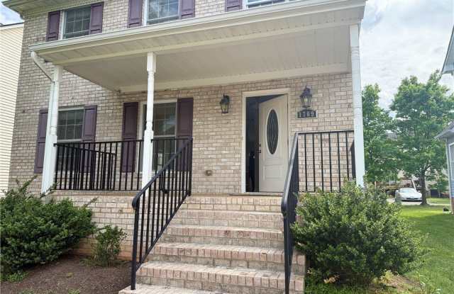1709 Kemper Street Gallery 1