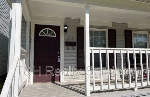 2114 Woodlawn Avenue Gallery 4