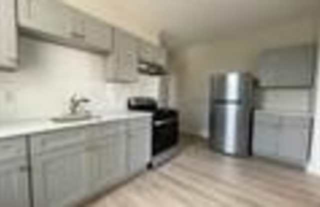 185 GARFIELD AVE - 185 Garfield Avenue, Jersey City, NJ 07305