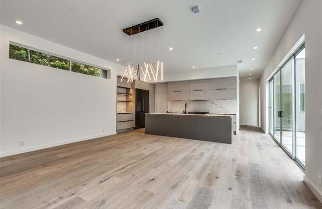 4347 Bonham Street Gallery 4