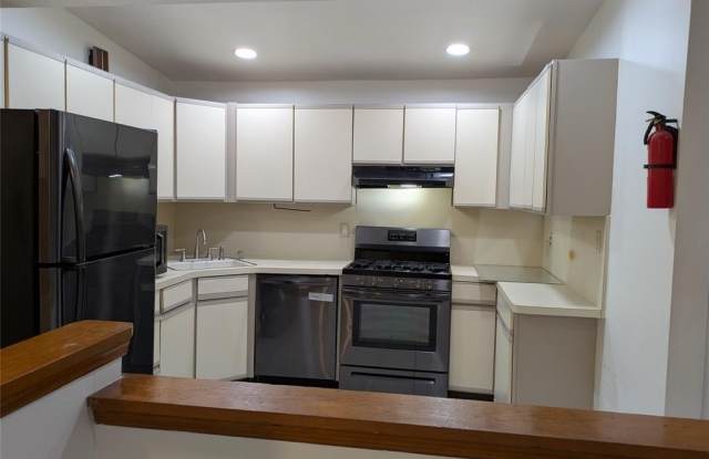 124 W Franklin Street 2nd Floor photos photos