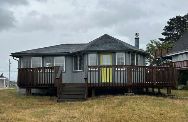 Gorgeous one bedroom home on the Columbia River! photos photos