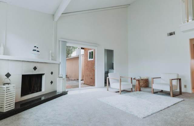 1022 Dunes Street - 1022 Dunes Street, Oxnard, CA 93035