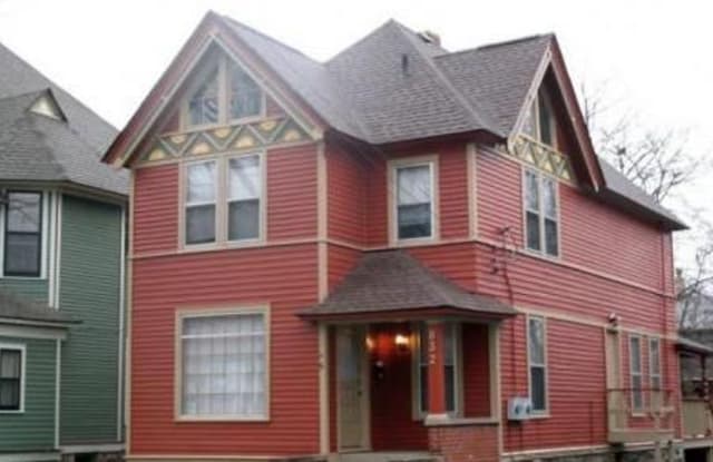 832 W Kalamazoo Ave - 832 West Kalamazoo Avenue, Kalamazoo, MI 49007
