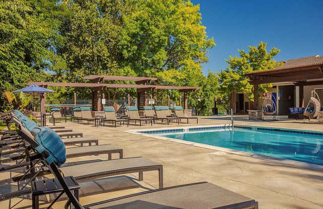 Timber Hollow Apartments Gallery 3