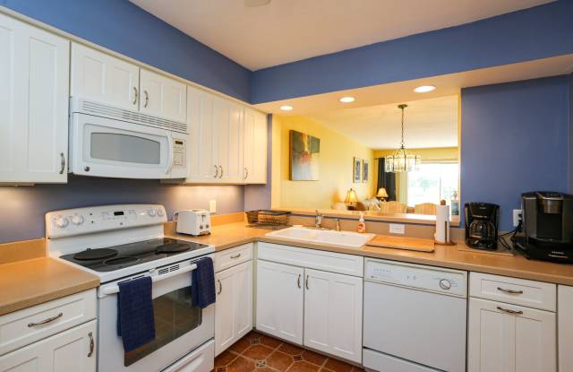 1075 Foxfire Lane #207 Gallery 3