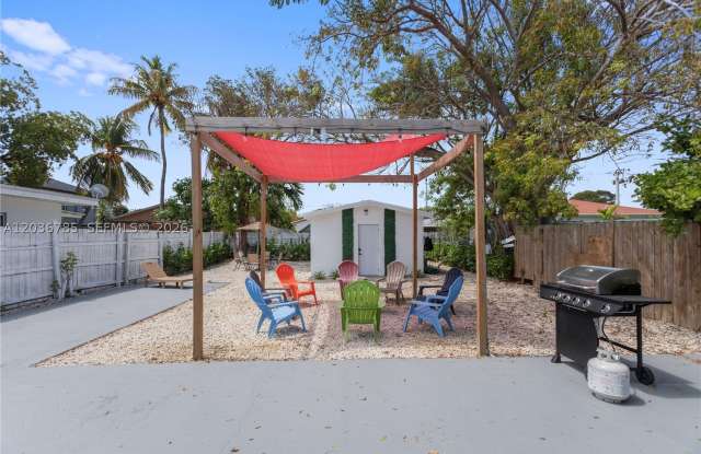3016 NW 22nd Ct Gallery 4