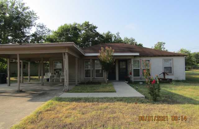 2 bedroom 1 bath duplex Gallery 3