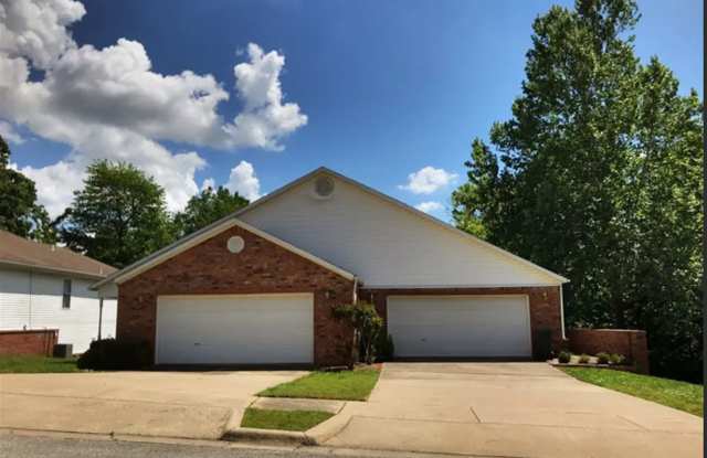 Charming 3 Bedroom For Rent Fayetteville! - 3041 West Marigold Drive, Fayetteville, AR 72704