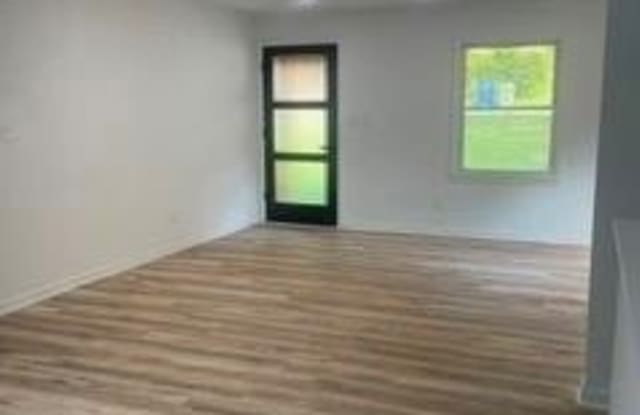 573 Alfred Road NW Gallery 2