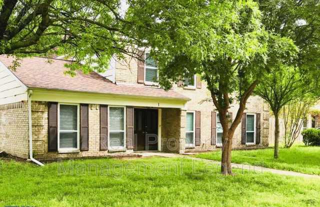 1 Winding Creek Ct - 1 Winding Creek Court, Trophy Club, TX 76262