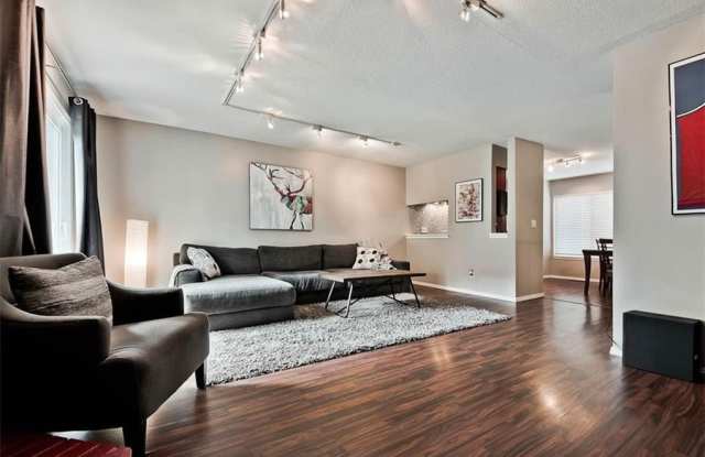 2404 Bronze Tree Drive Gallery 3