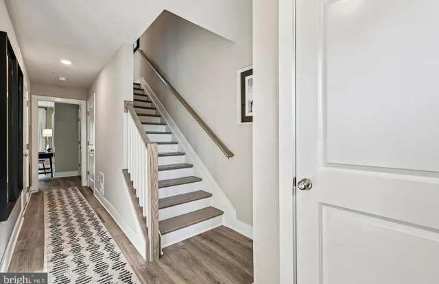 143 WILLETT HOLLOW Street Gallery 2