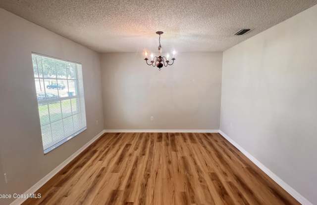 170 Nadell Avenue NW Gallery 3