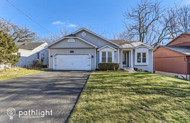 20 Echo Hill - 20 Echo Hill, Lake in the Hills, IL 60156