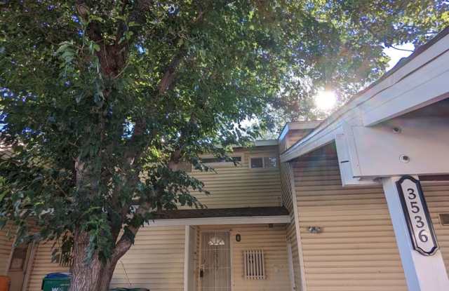 Cozy Two Bedroom, One and a Half Bath Townhouse photos photos