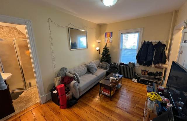 2.5 bed/2 bath in Cambridge photos photos