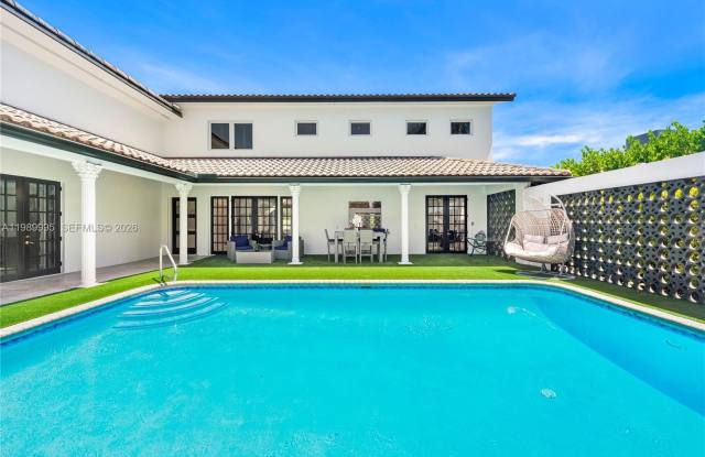 472 Sunset Dr photos photos