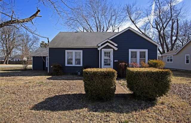 403 E  ST photos photos