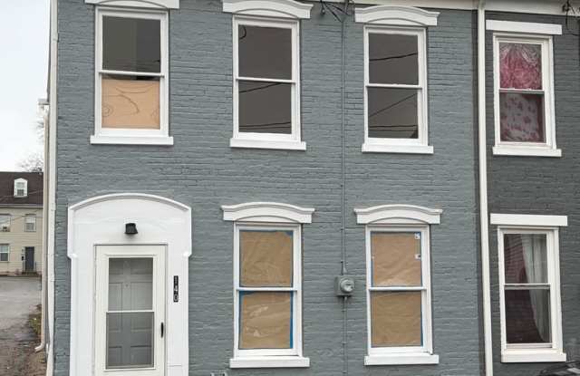 3 Bedroom House, Parking, Yard-York City SD photos photos