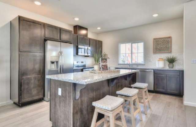 Adorable (Westlake) 4/2.5 Home Waiting For You!  See ad for viewings! Gallery 4