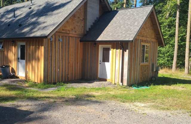 Beautifully Restored 1 bed 1 bath farmhouse on False Bay photos photos