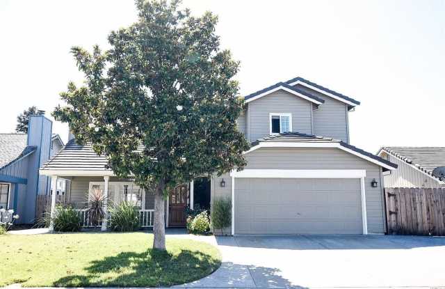 COMING SOON!! Foxboro neighborhood & Travis Unified School District! This beauty is a 3bed / 3 bath home with tons of natural light photos photos