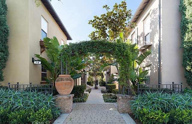 8 Iceberg Rose - 8 Iceberg Rose, Irvine, CA 92620