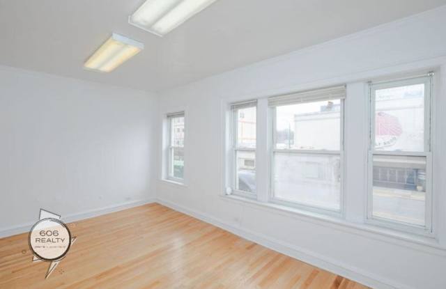 9453 South Ashland Ave. Gallery 4