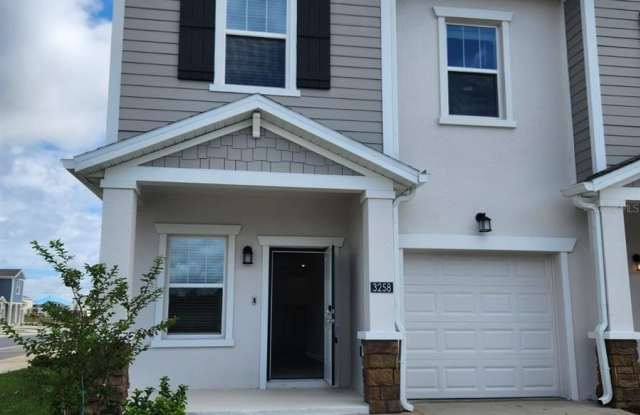 3258 LAURENT LOOP photos photos