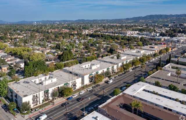 Tarzana Five Apartments photos photos