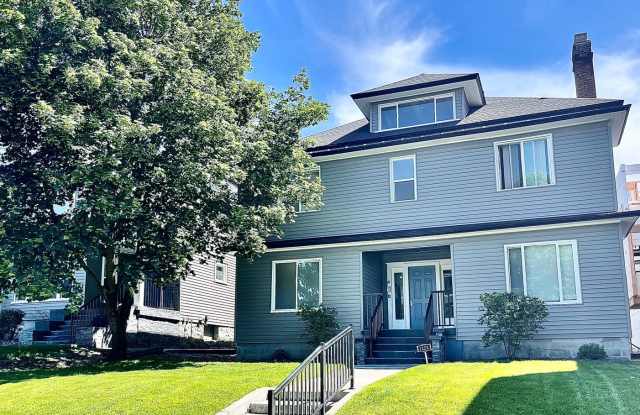 Adams Apartments photos photos