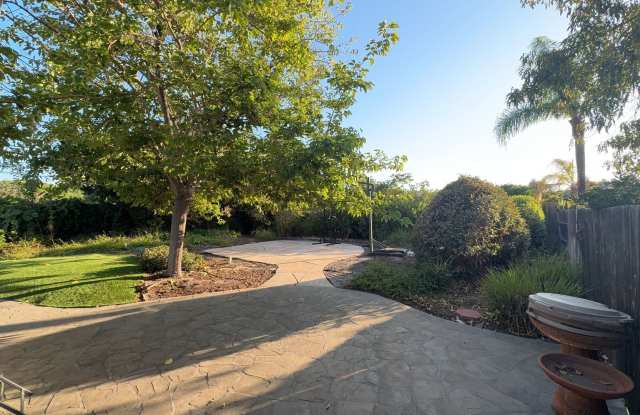 Massive Yard! 6 Bed / 2.5 Bath House on East Falls Gallery 4