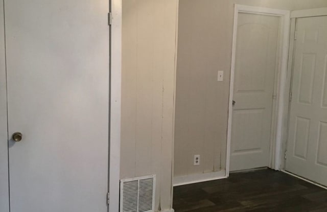304 Osceola St - 304 Osceola Street, Gastonia, NC 28054
