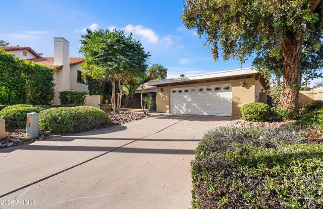 8624 N TIMBERLANE Drive Gallery 1